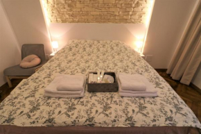 Cozy Old Town Apartment - Free Minibar